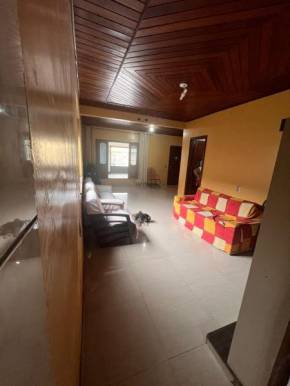 Casa 2 Andares com 4 quartos e quintal COP 30